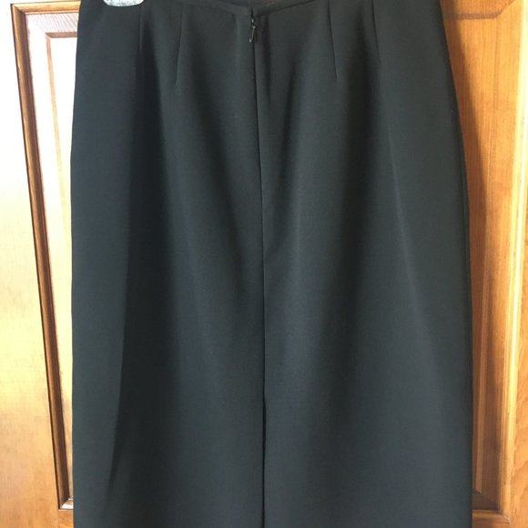Ladies' Jones Wear  Black Skirt Sz. 6 Pencil Skirt Lined - Picture 2 of 5